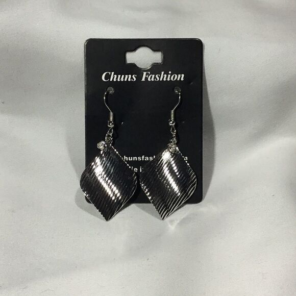 Ride The Wave Dangle Earrings (UC3) - Picture 4 of 6